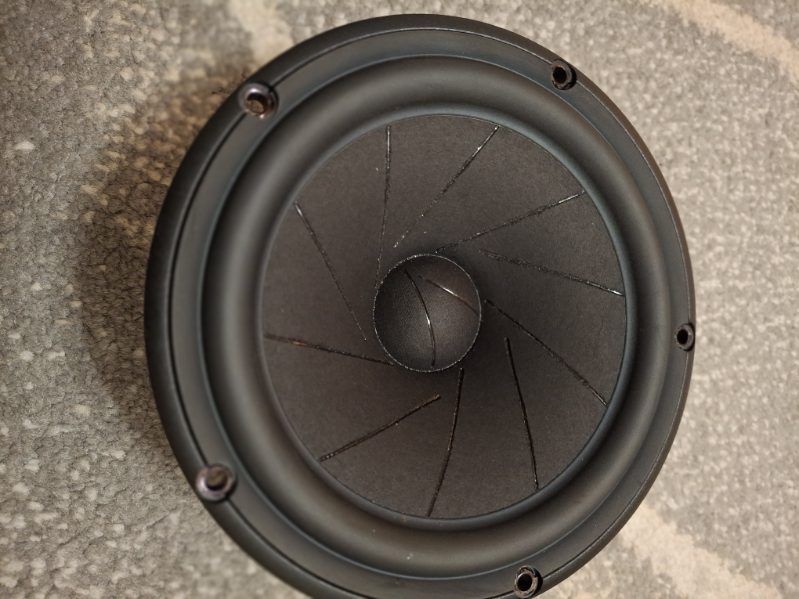 Głośniki Scan Speak Revelator 18W/8531G00 STAN IDEALNY