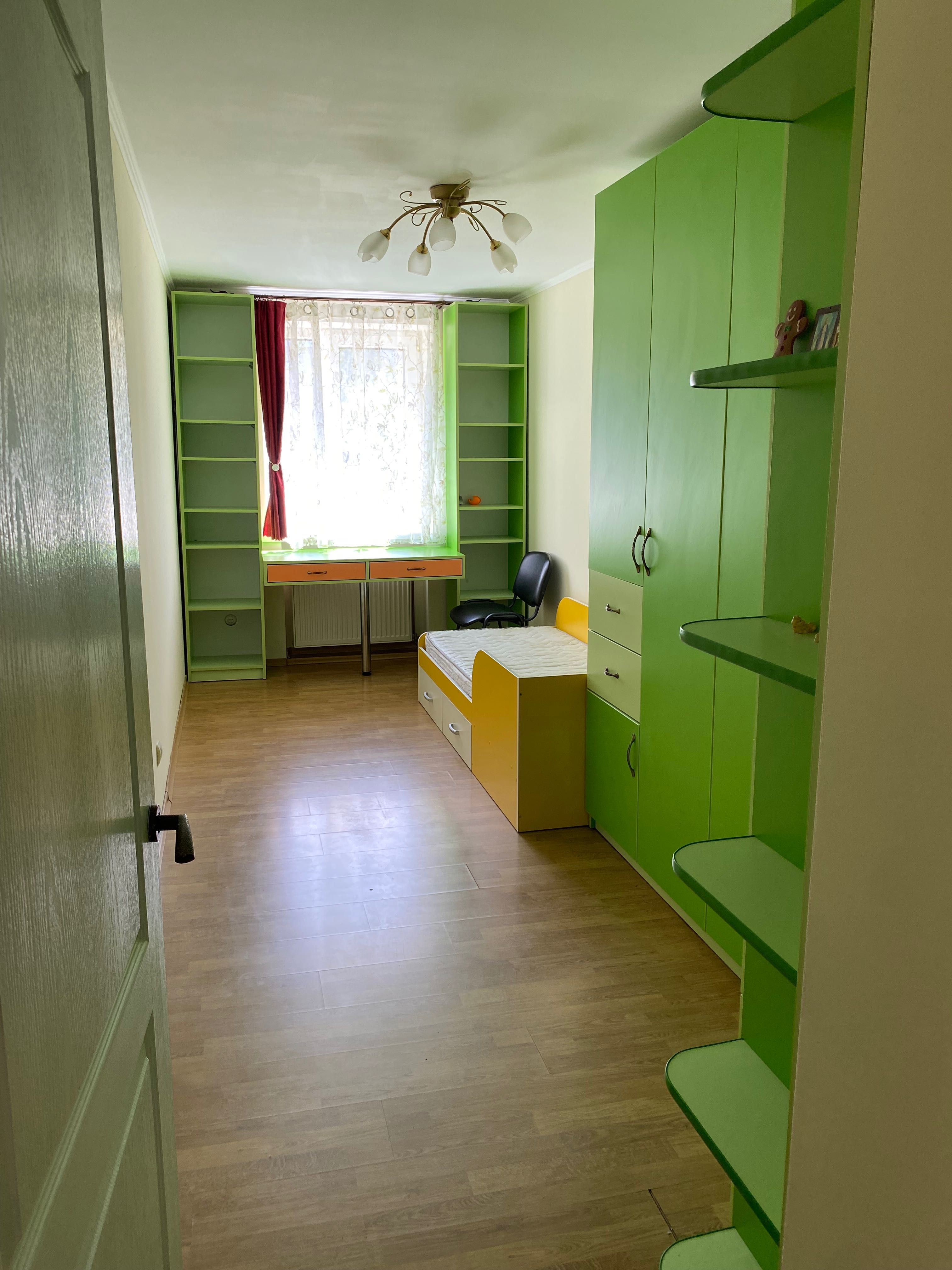 Продаю 3-кімнатну квартиру у м. Коломия 55м2 ,жилий стан