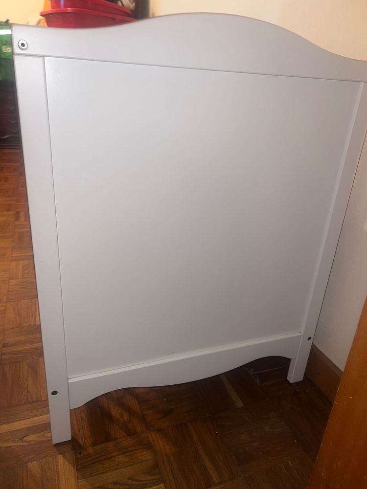 Cama bebe com colchão e coberta