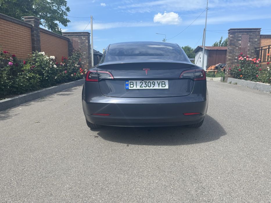 Tesla Model 3 2023
