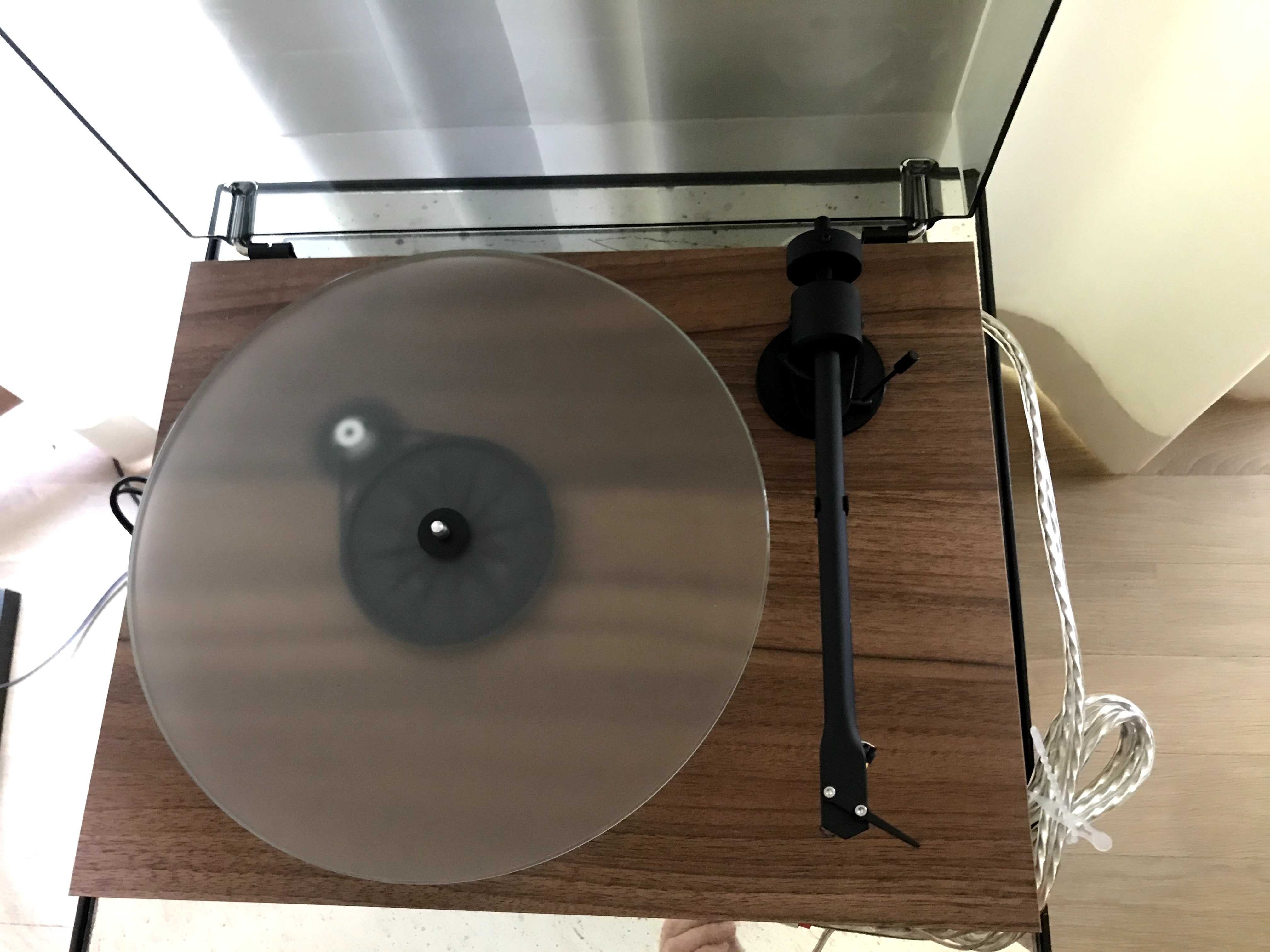 Pro Ject T1 orzech
