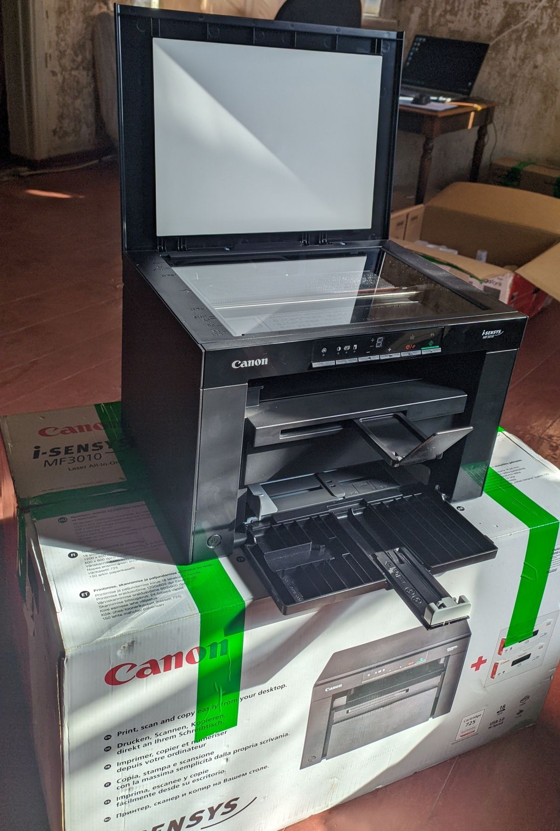 Принтер зі сканером Canon i-sensys mf3010