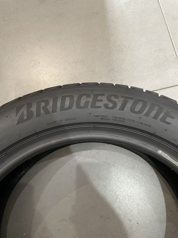 215/50 R17 Bridgestone Turanza T005