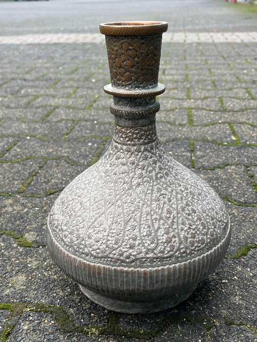 Narguilé do séc. XIX