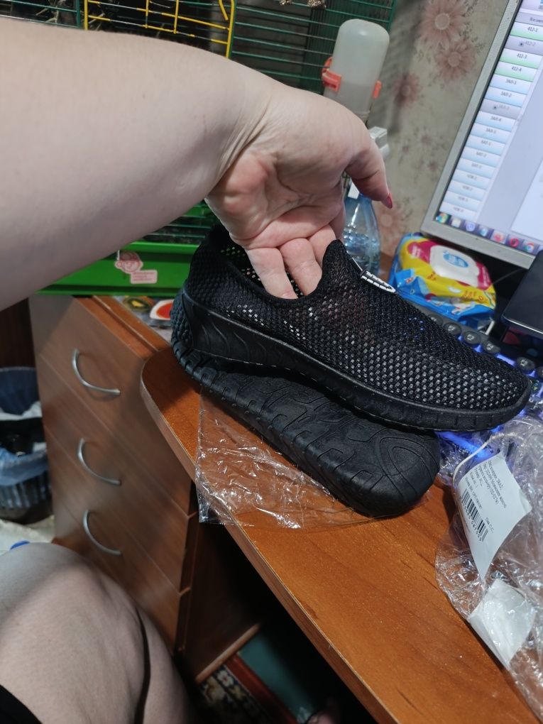 Продам мокасини жіночі