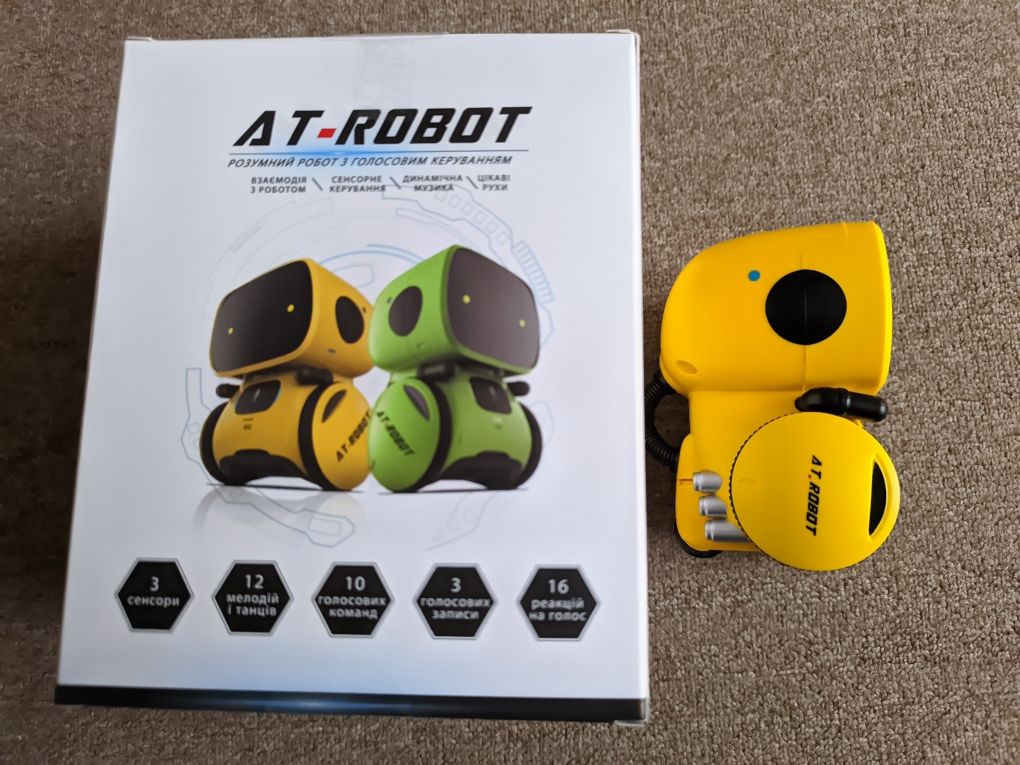 Україномовний Радіокерований робот AT-Robot з голосовим керуванням