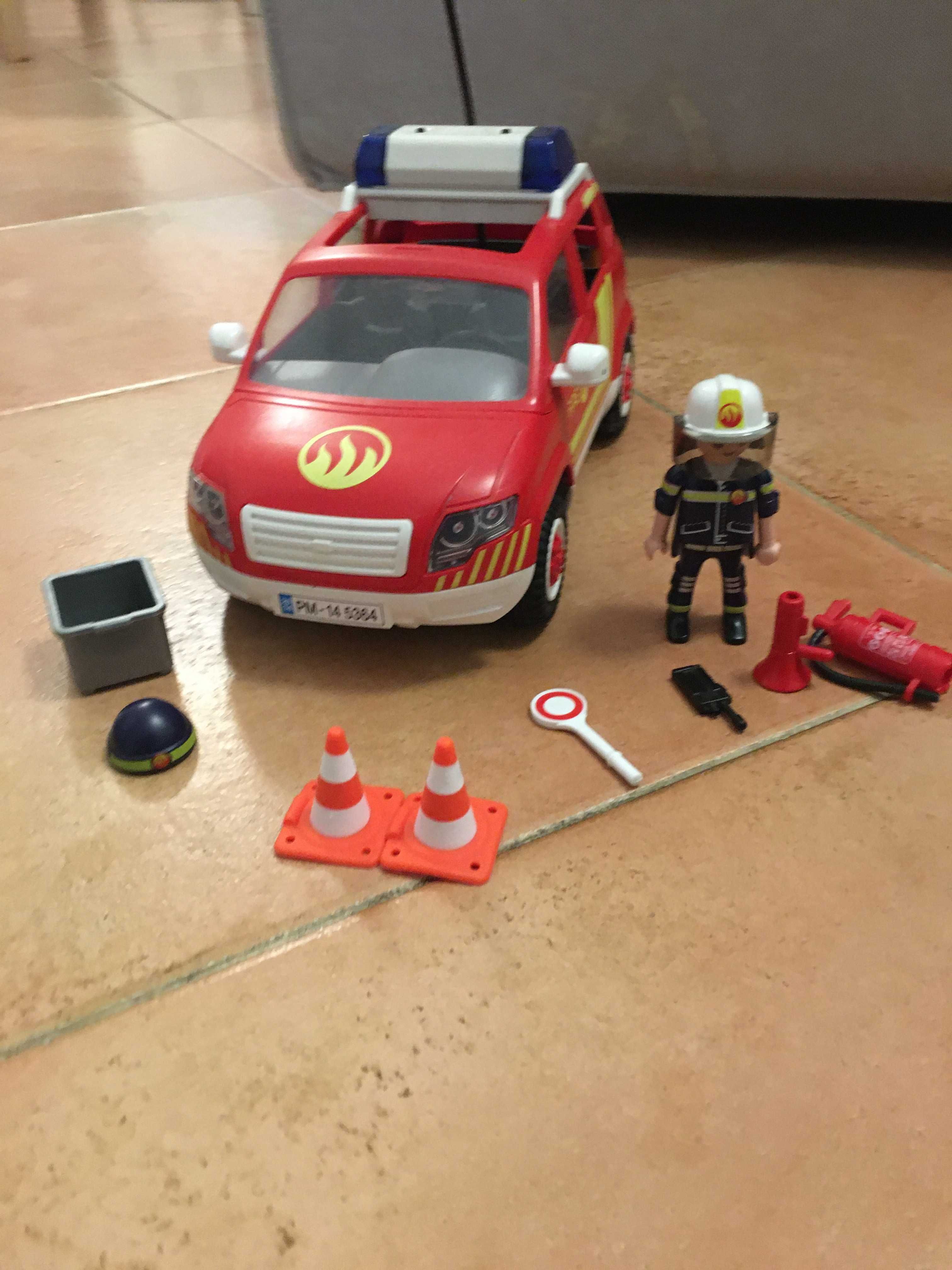 Carro Chefe Bombeiros com Luz e Som Playmobil