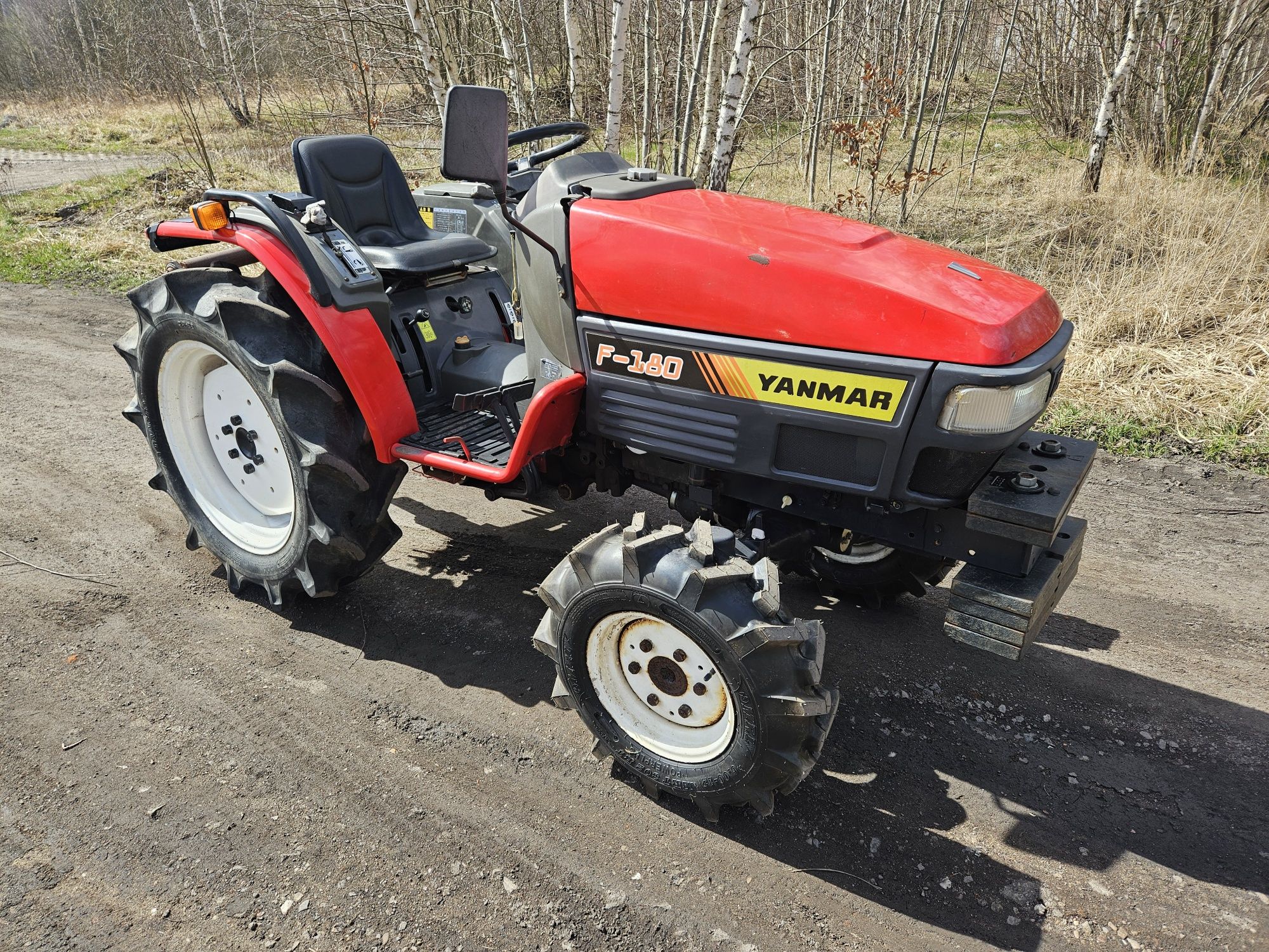 Ciągnik YANMAR F-180 4x4 4x2 18km