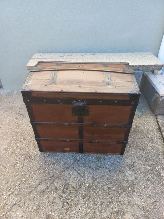 Bau antigo / vintage