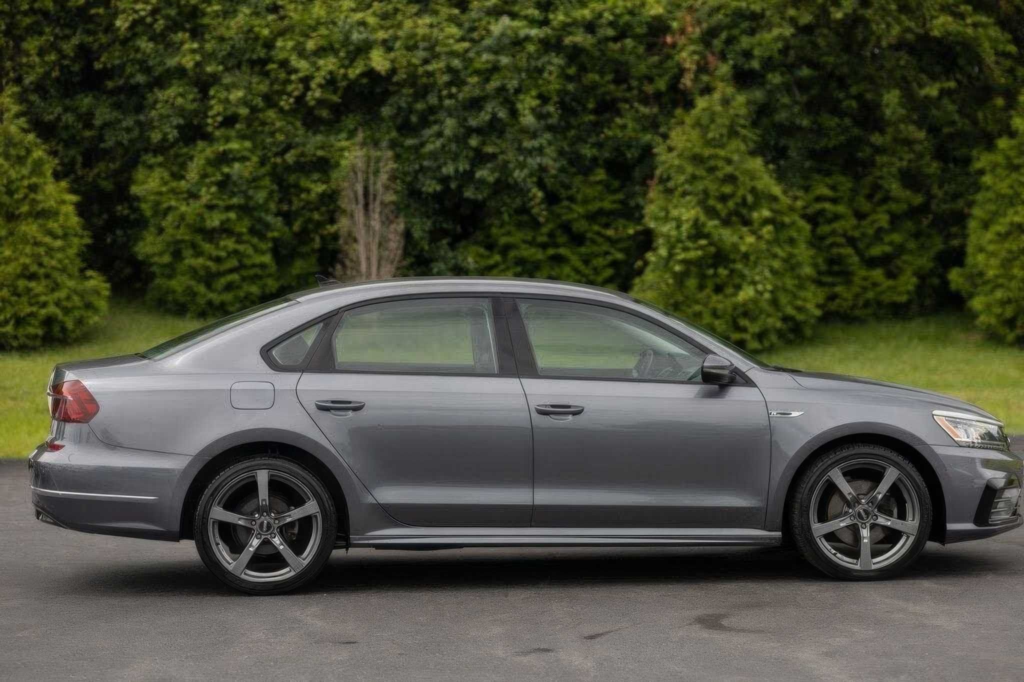 2018 Volkswagen Passat 2.0T R-Line