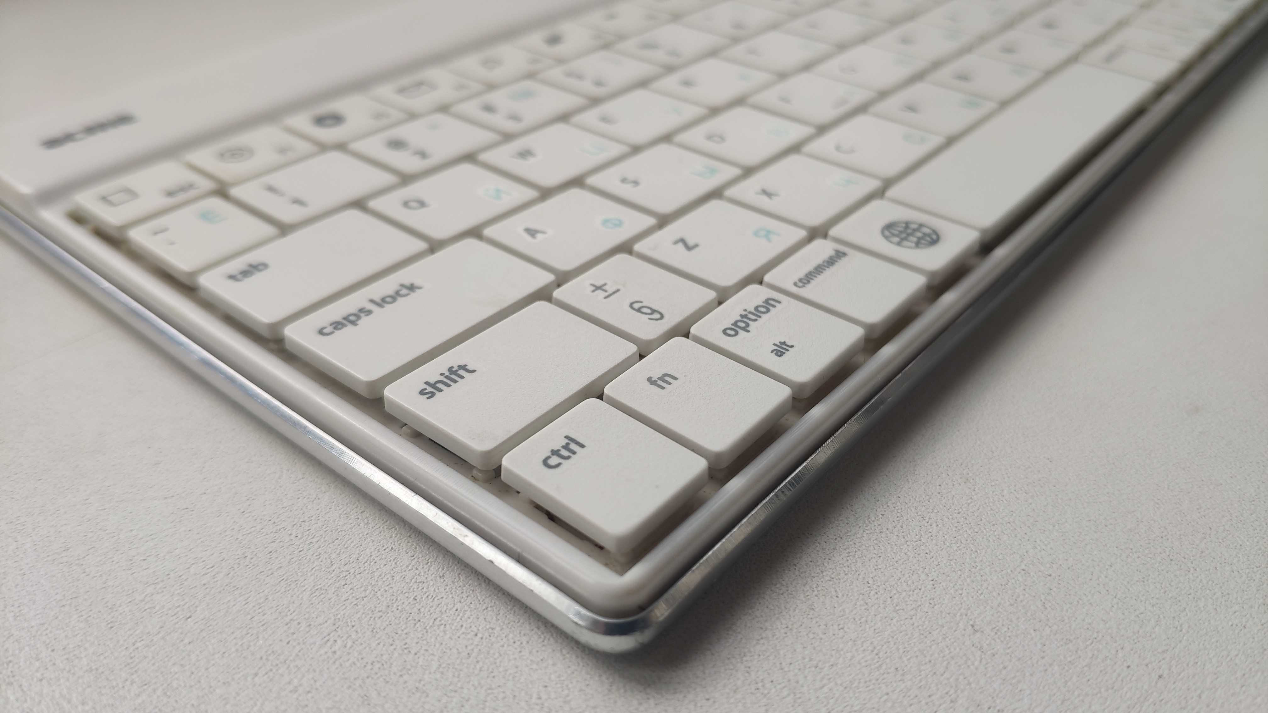 Блютуз-клавіатура Acme BK01