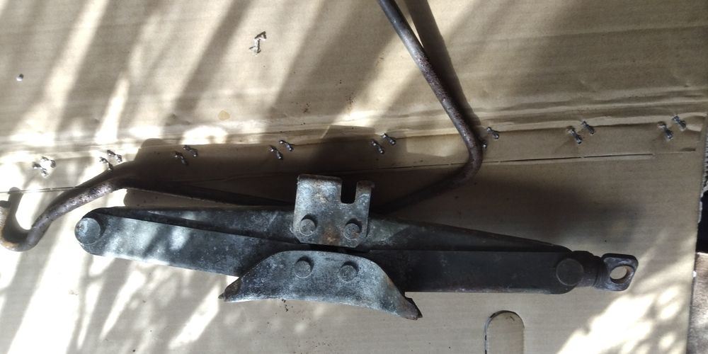 Lewarek golf 4 klucz do kół