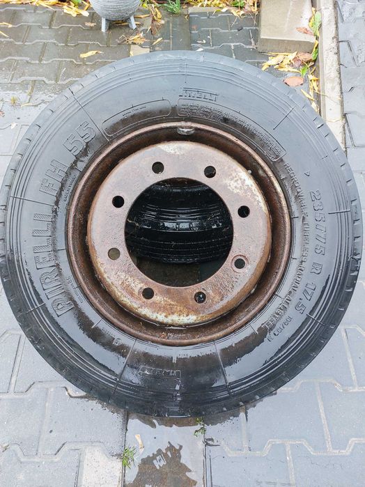 Sprzedam koła 235/75 R 17.5 PIRELLI