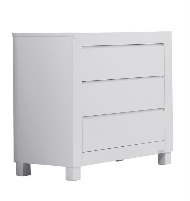 Comoda bebe marca trama