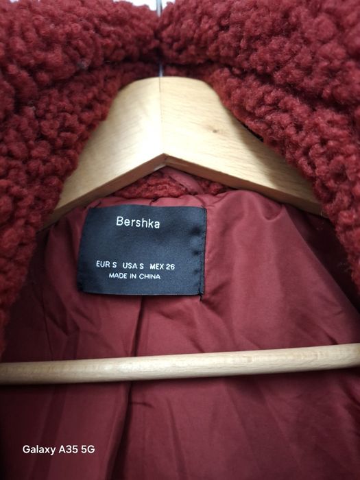 Płaszczyk damski firmy Bershka roz.36