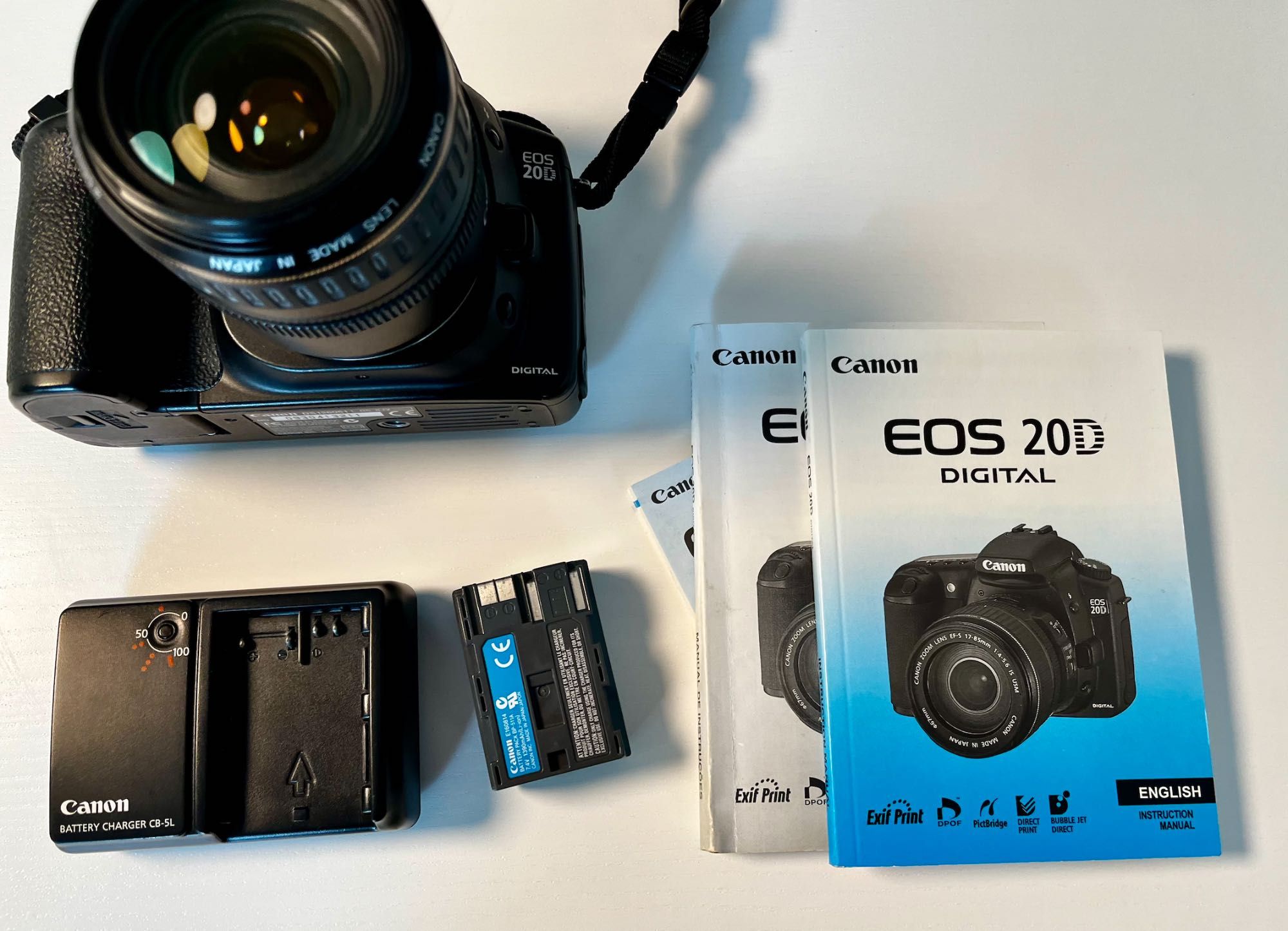 Máquina Fotográfica CANON EOS 20D + Objectiva macro 28-105mm — 140€