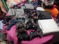 Lote de consolas e comandos