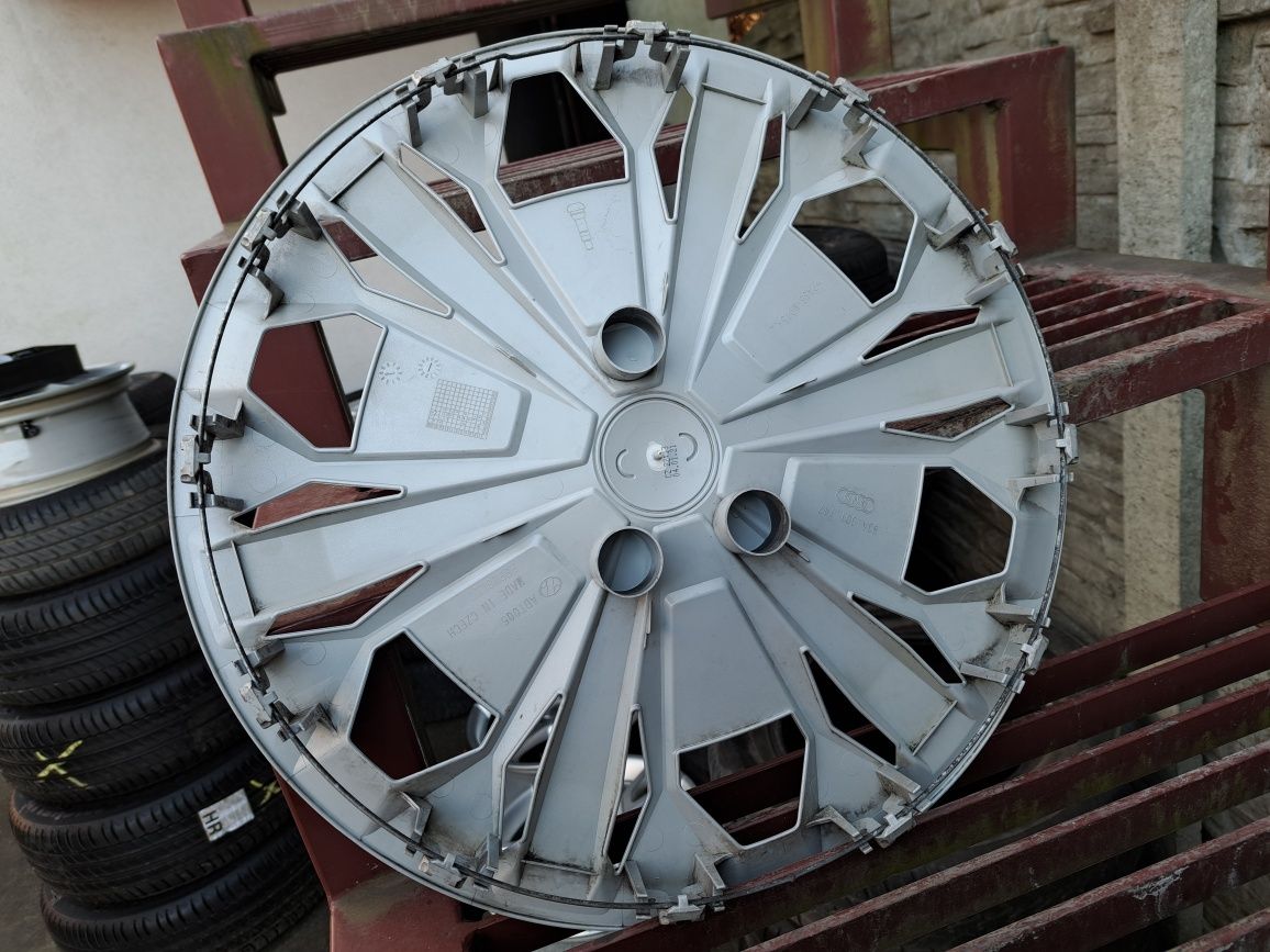 Kołpaki 17 JAK NOWE AUDI Q2 Q3 A4 83A.601.147 Oryginalne