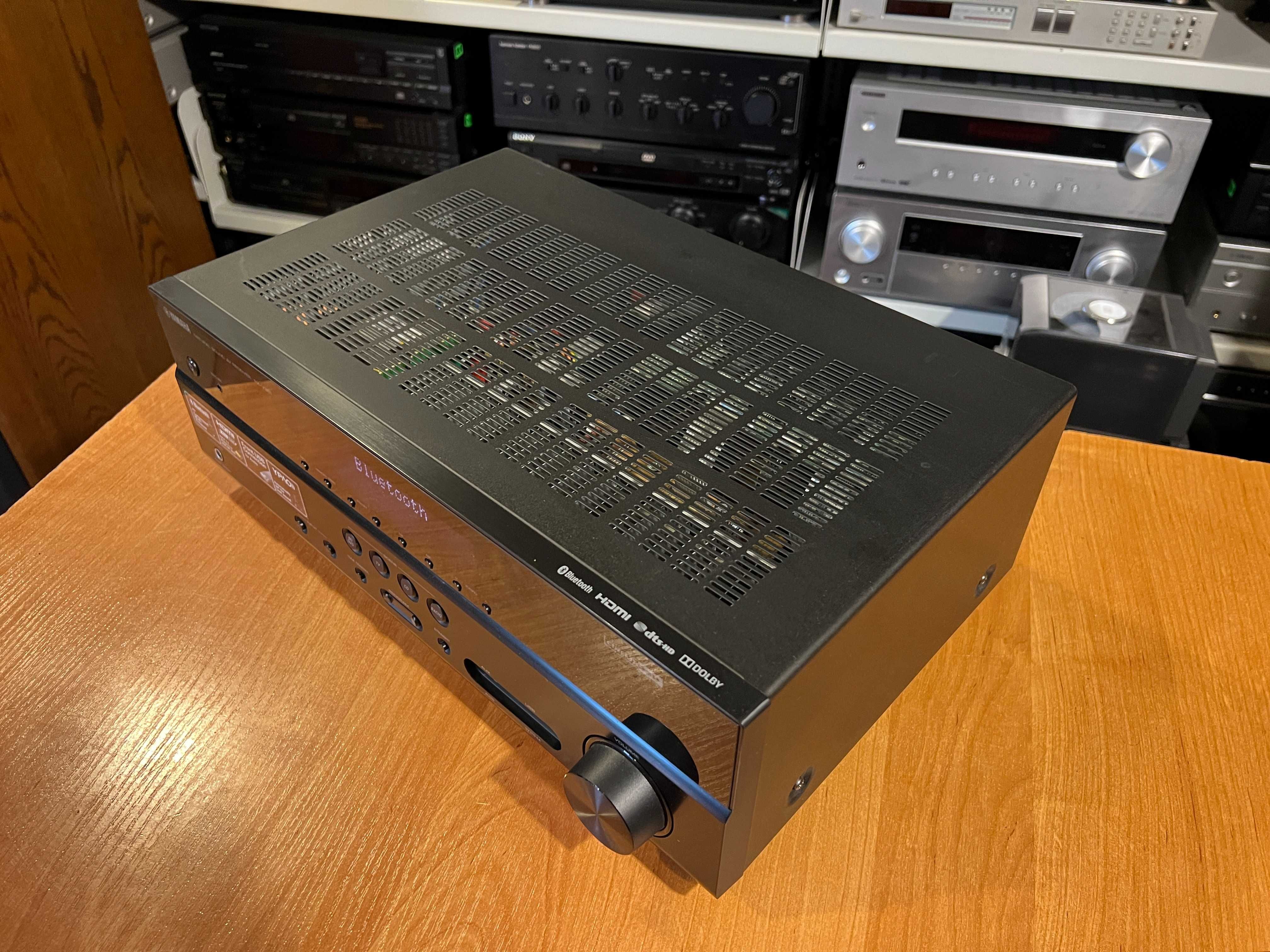 Amplituner kina domowego Yamaha RX-V381 Audio Room