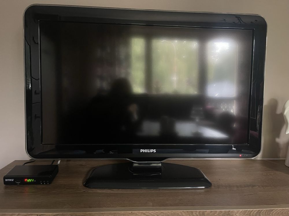Telewizor Philips 32 cale + dekoder DVBT