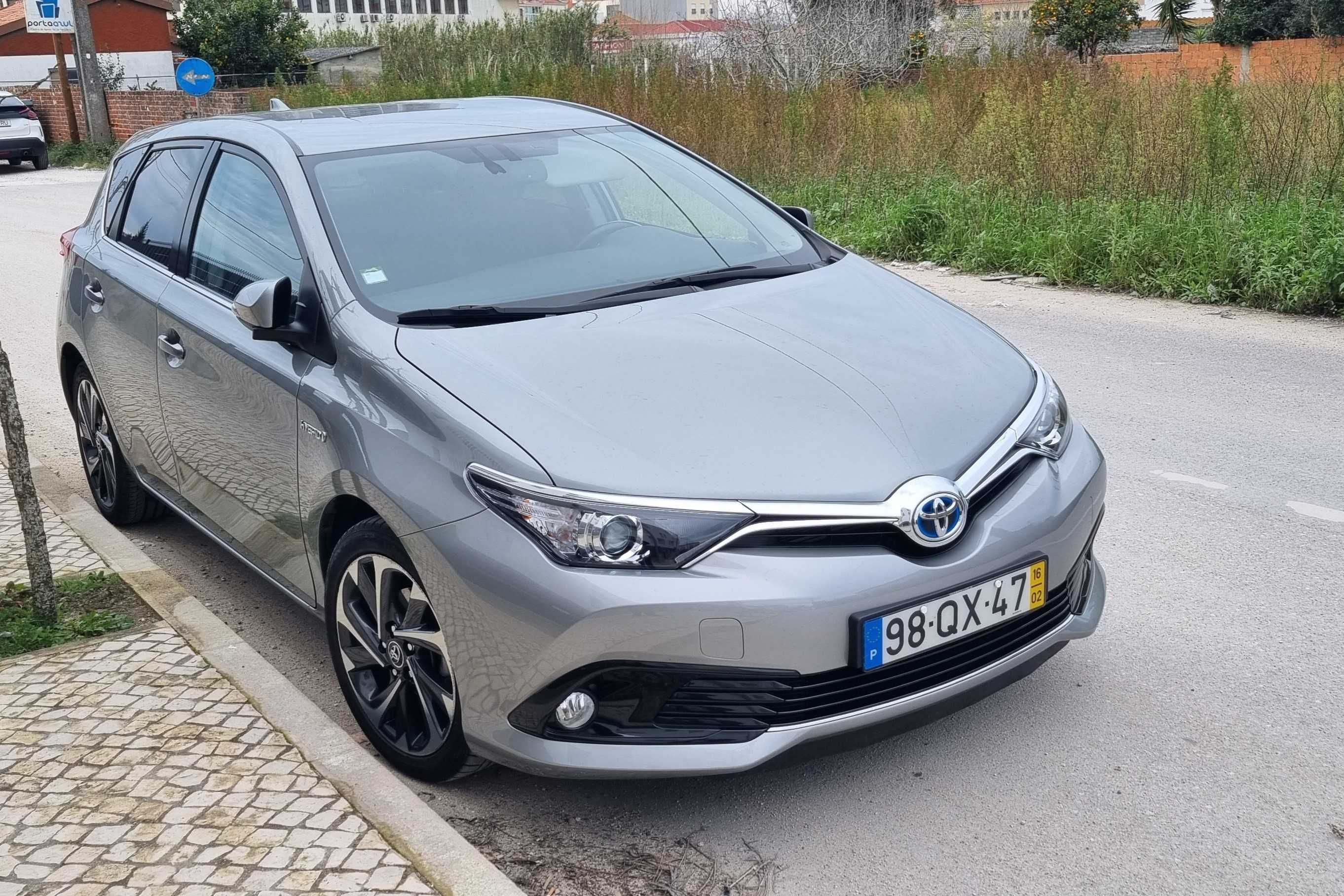 Toyota Auris Hybrid Confort Pack Sport