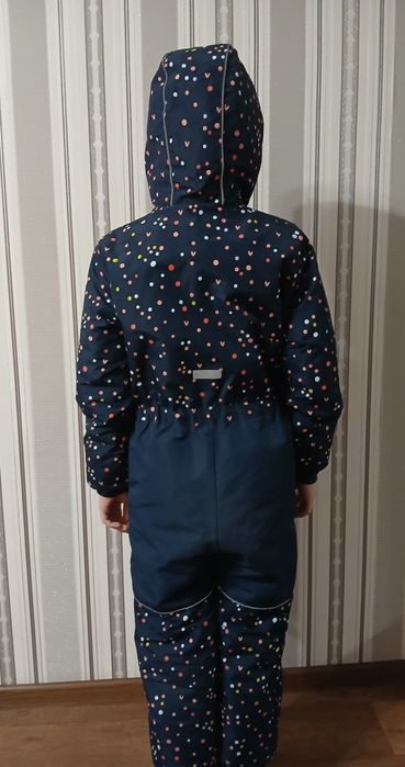 Продам зимовий комбінезон на дівчинку