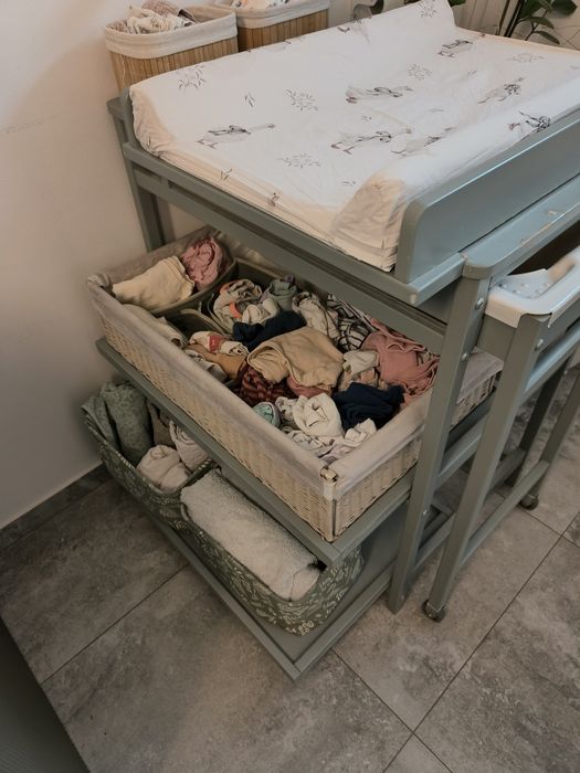 Przewijak z wanienką i szufladami, Quax