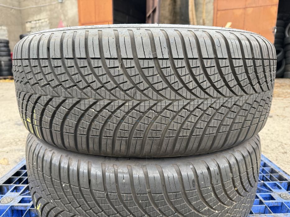245/35 r20 Goodyear Vector 4Season GEN3 24 год