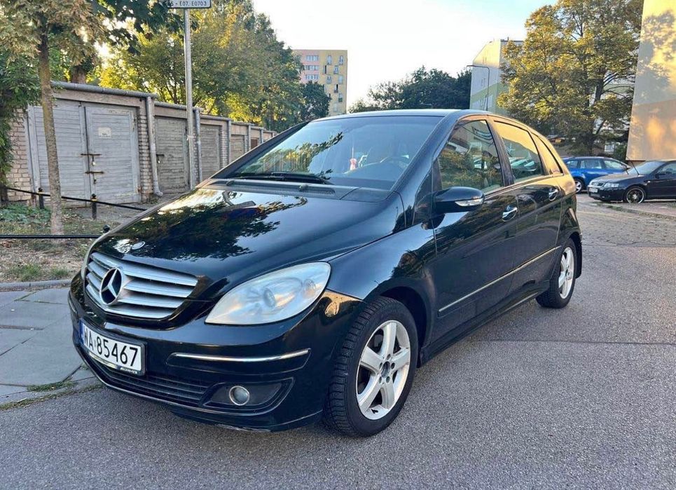 Mercedes-Benz B200