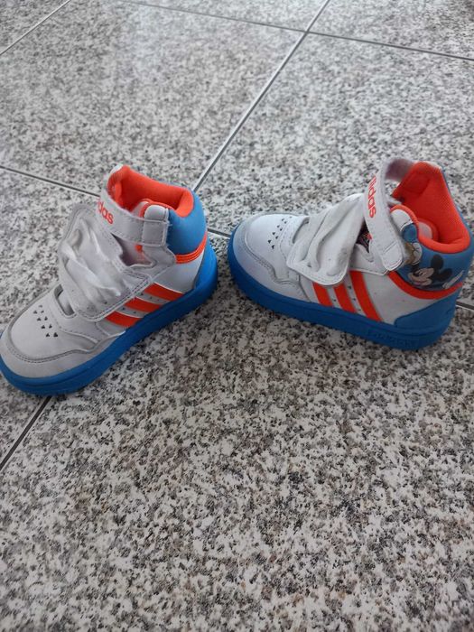 Sapatilhas adidas criança