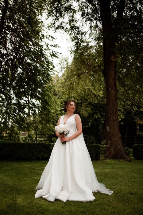 Весільна сукня айворі