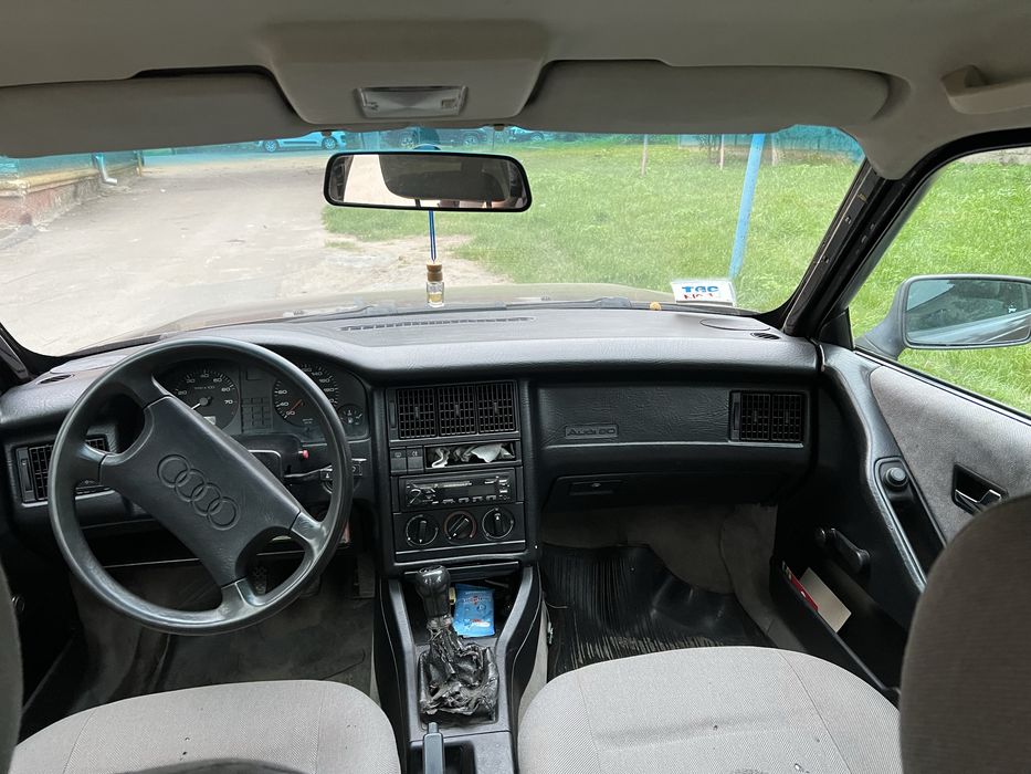 Audi 80 СРОЧНО.