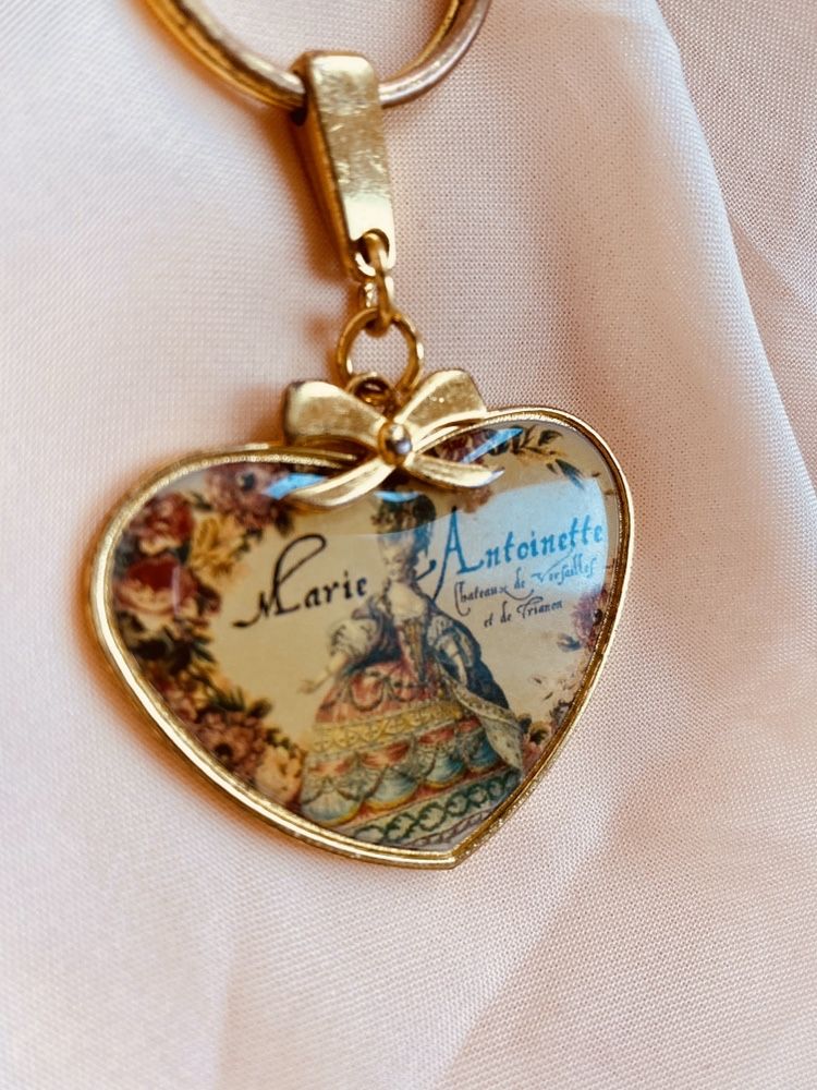 Брелок из Версаля в форме сердца, ко дню святого Валентина. Франция.