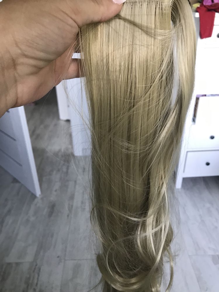 Wlosy syntetyczne blond 60cm kitka