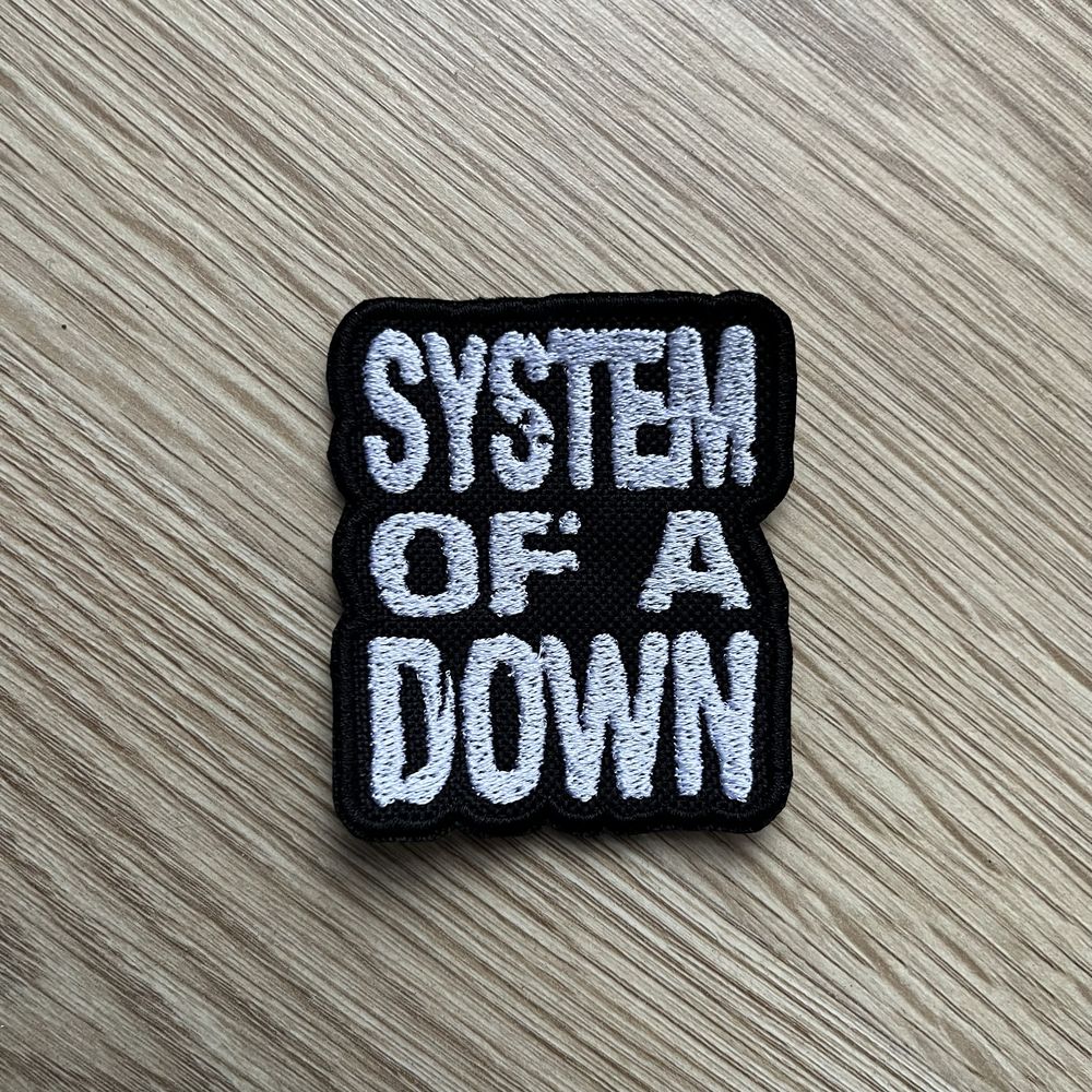 Naszywka System of a down ozdobna