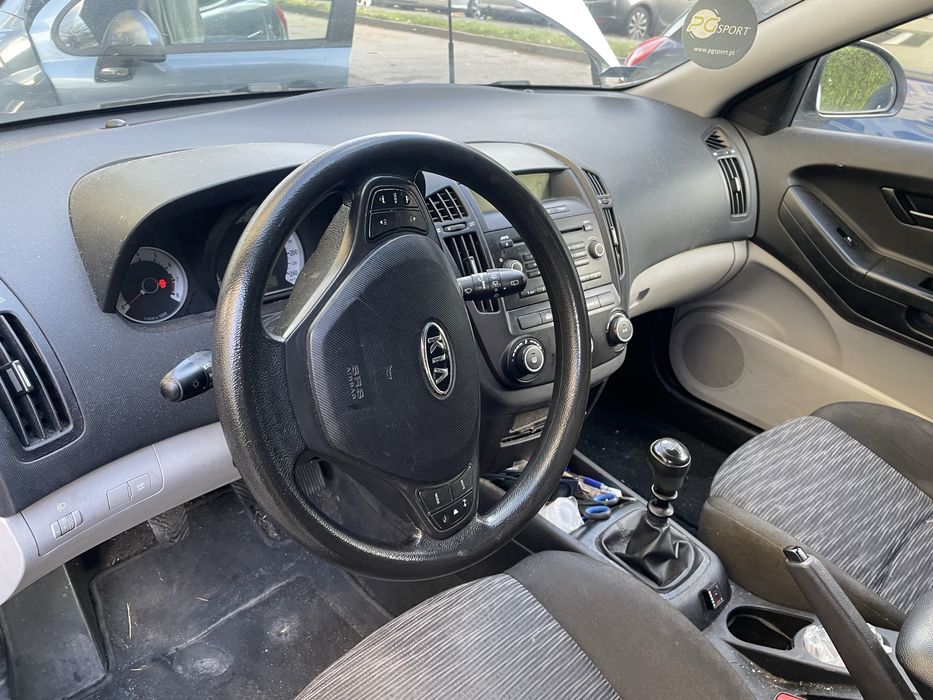 Kia ceed 1,4b+gaz uszkodzona