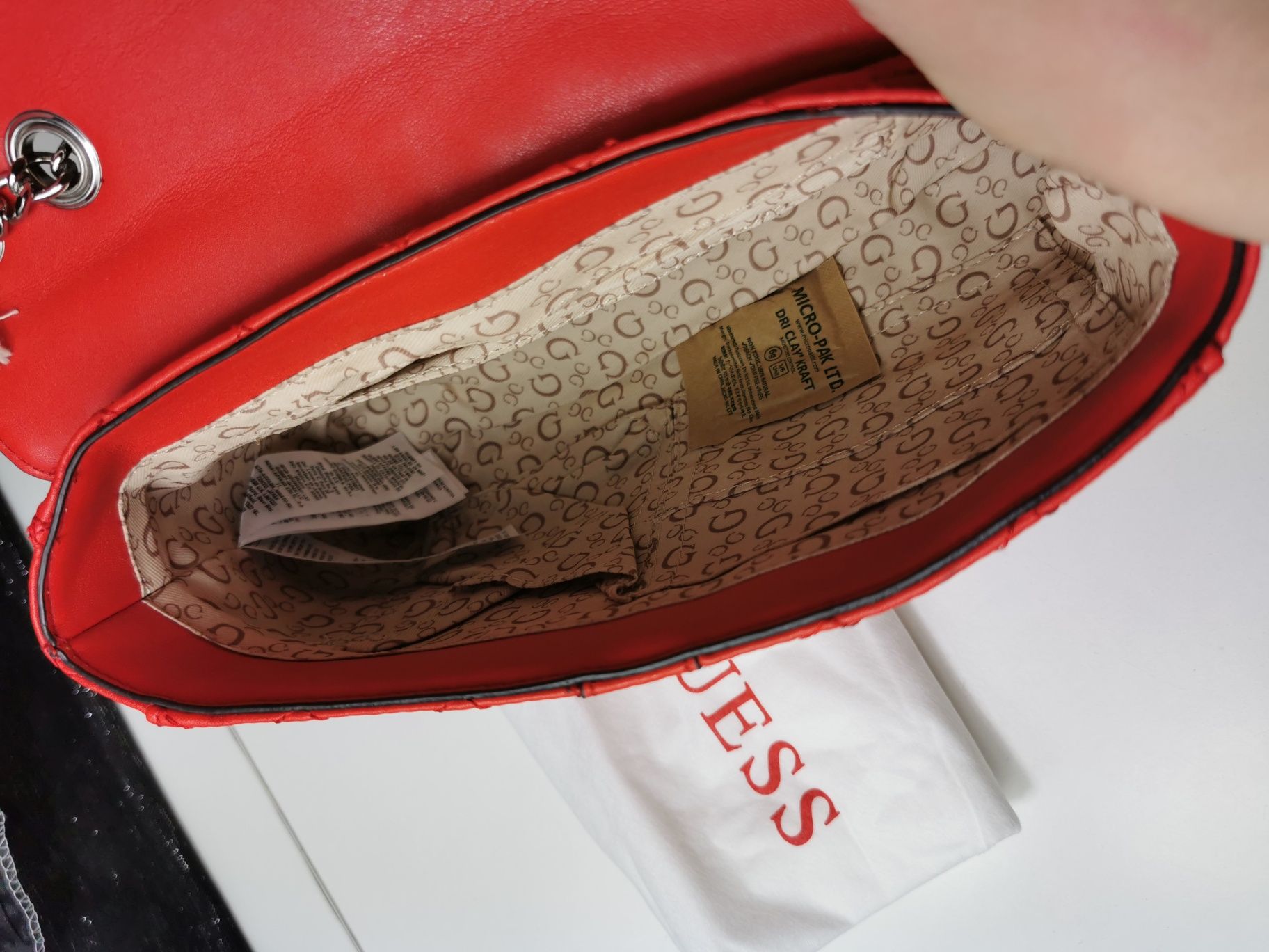 Nowa oryginalna torebka Guess Revenell Crossbody Flap czerwona