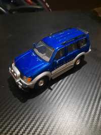 Toyota Prado samochód zabawka