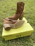 Botas curtas botins chelsea camel salto 38 Fly London novas
