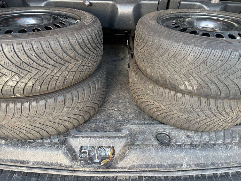 Komplet kół VW  205 55 r16