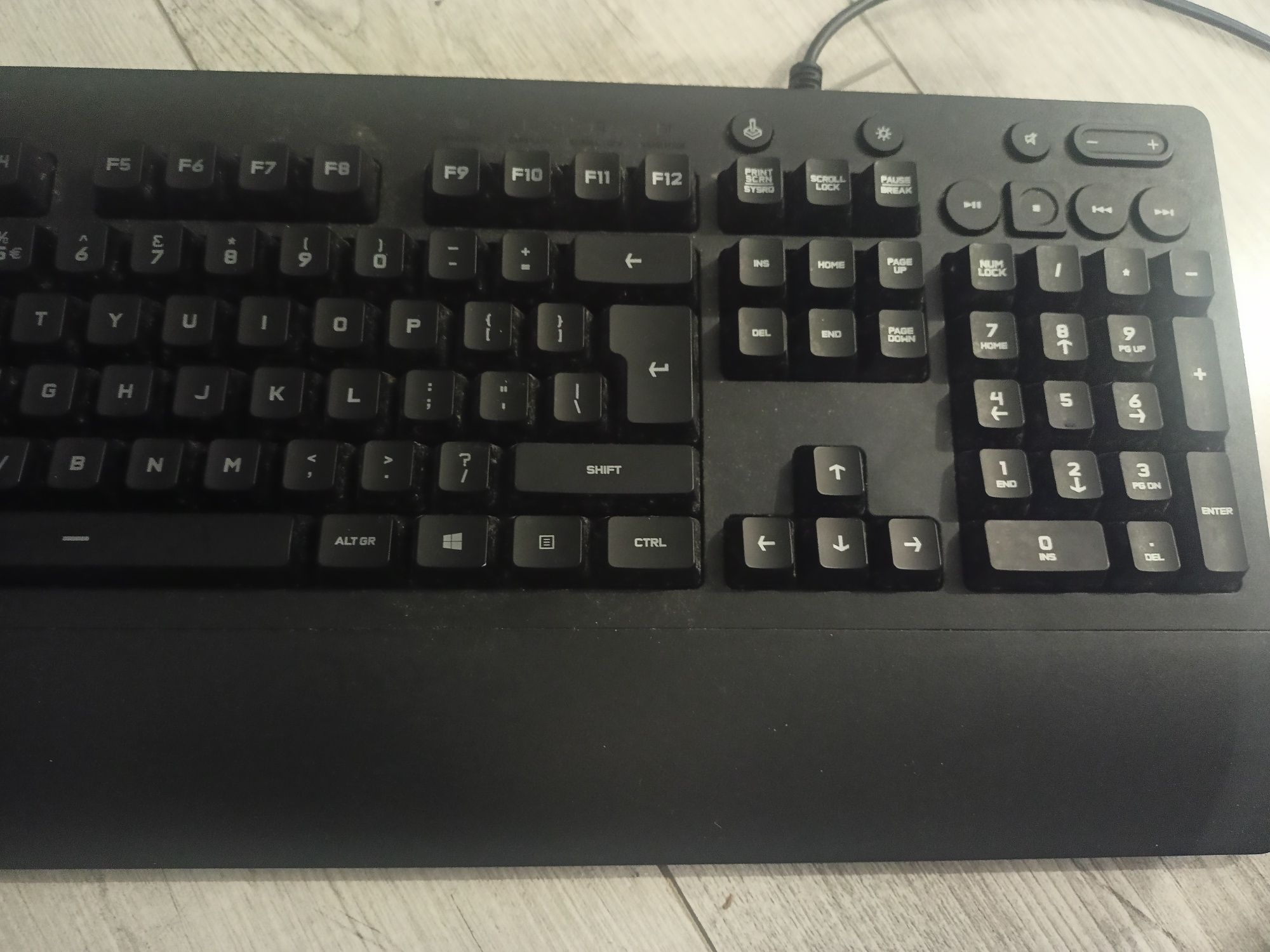 Klawiatura Logitech g213