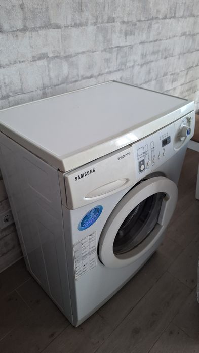 Продам стиральную машинку Samsung
