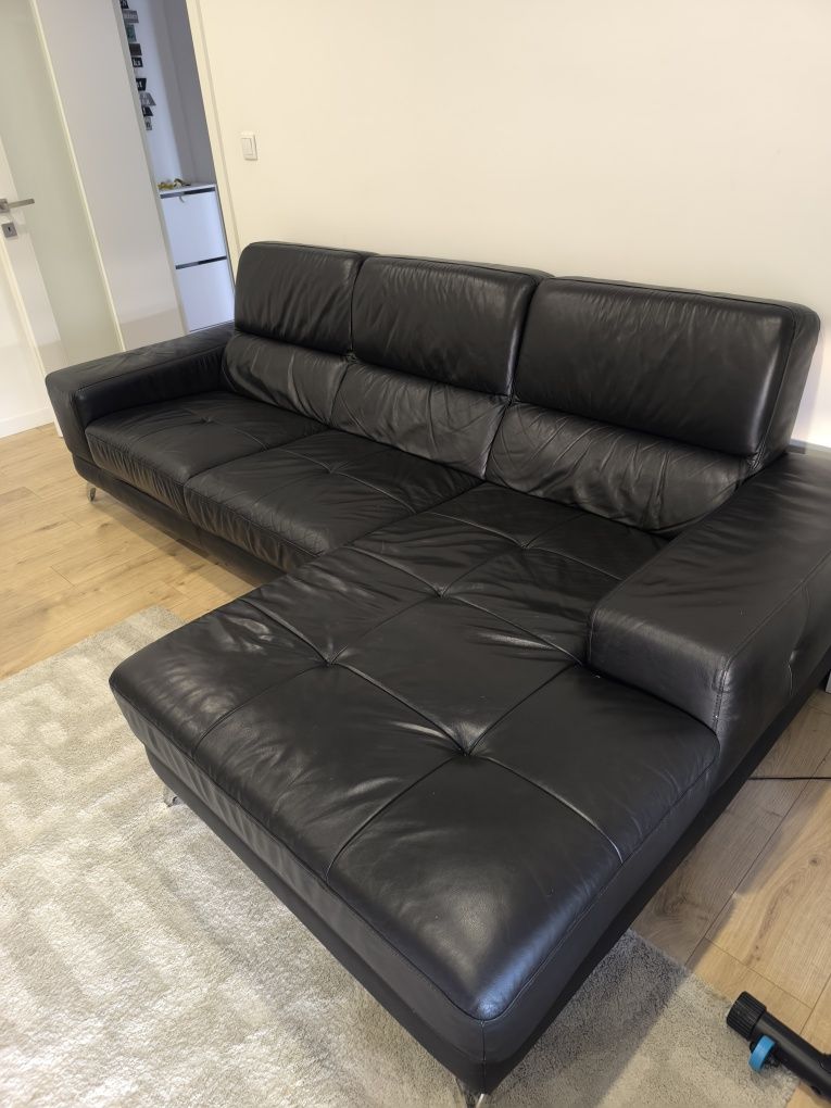 Sofá com chaise long em pele de excelente qualidade