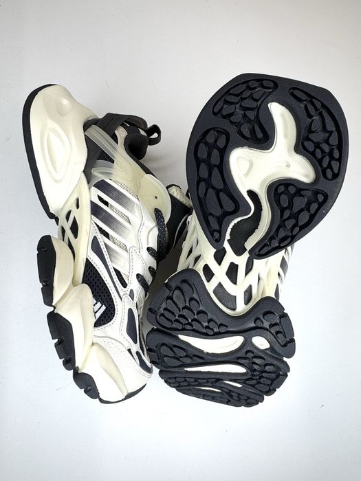 Кроссовки Adidas НОВЫЕ - 43,40, 39 размер в НАЛИЧИИ