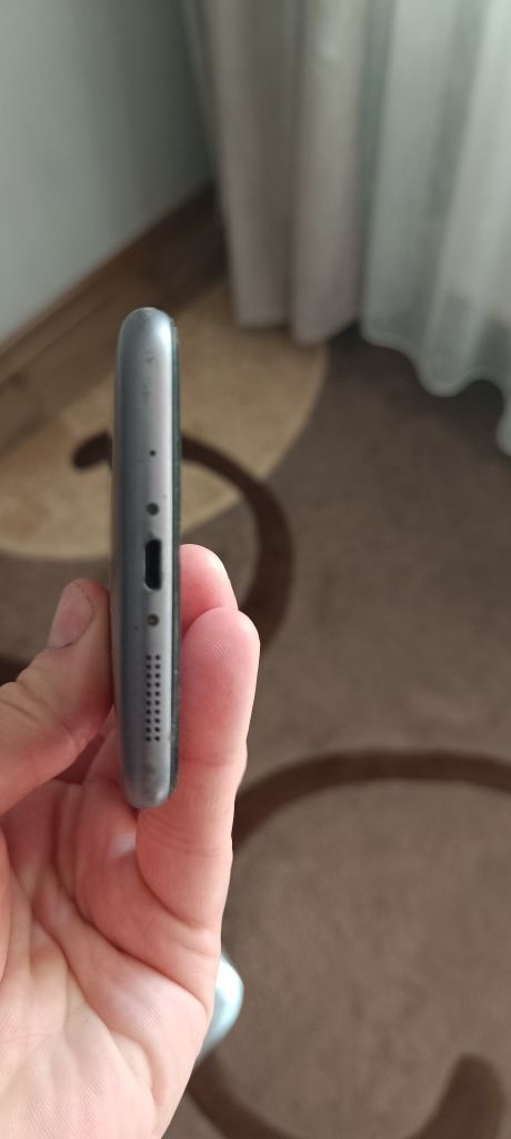 Продам смартфон Asus.