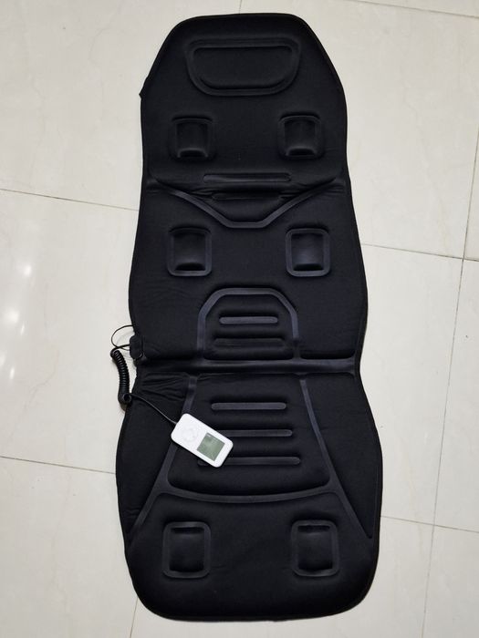 Mata masująca grzejąca do samochodu