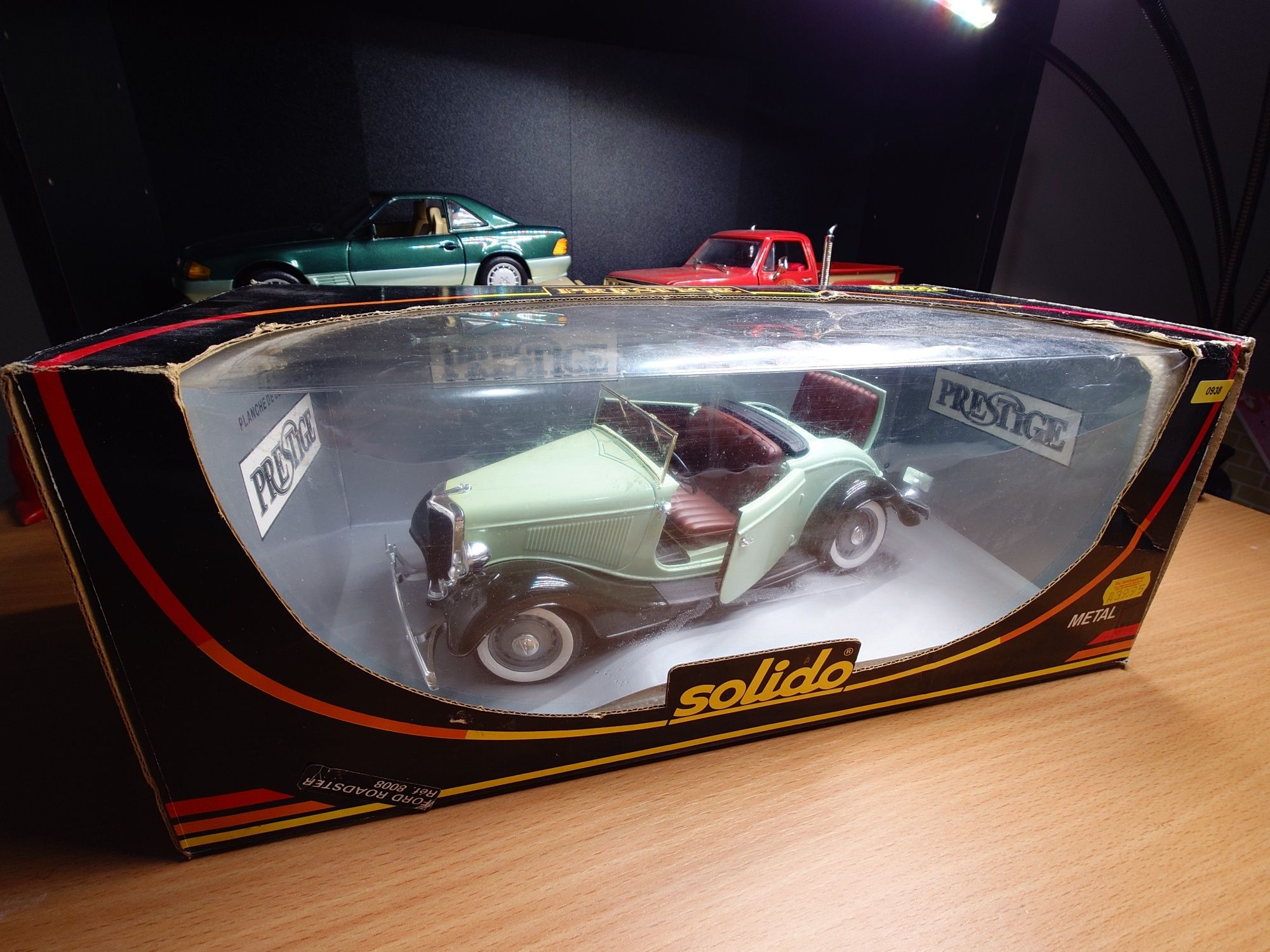 Модель Ford Roadster  Фірми Solido Prestige 8008 1:18