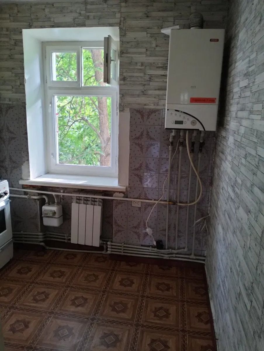 Продам 2 кімнатну квартиру на 2 поверсі