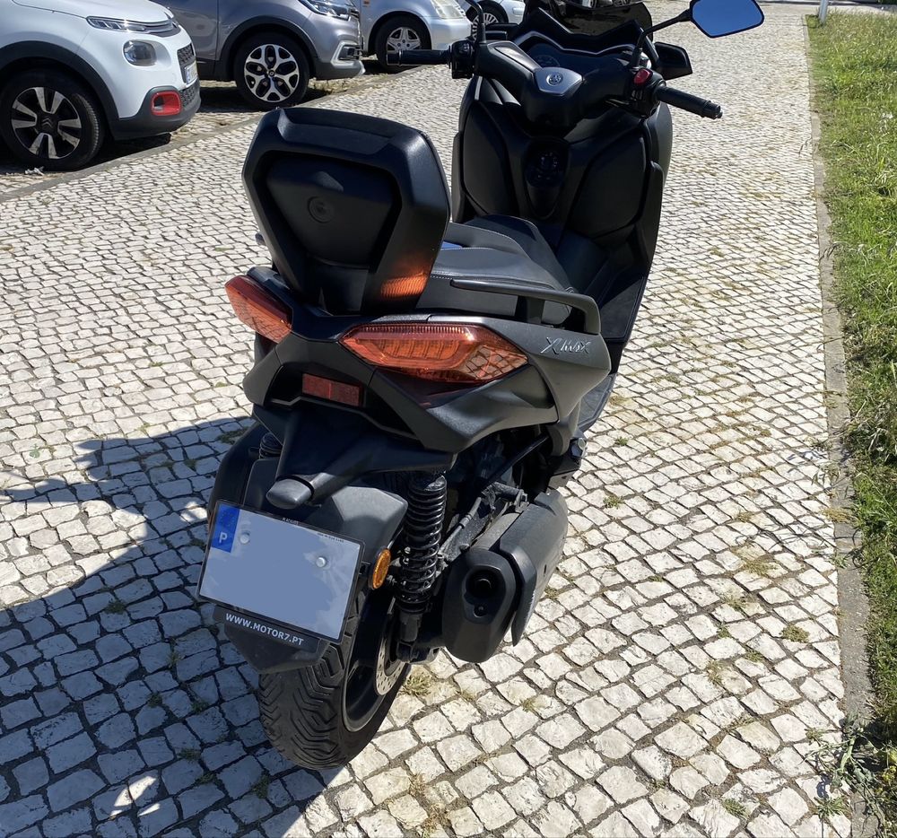 Yamaha X-Max 300