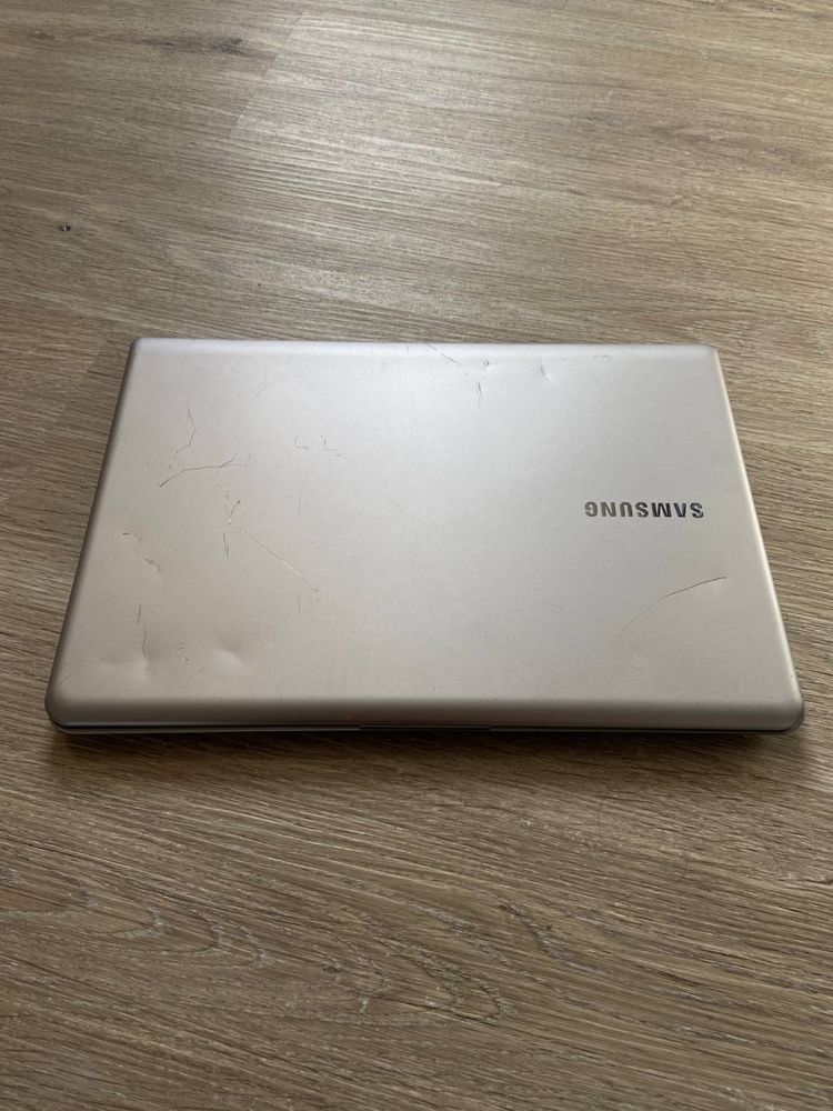 Продам Samsung NP535U3C